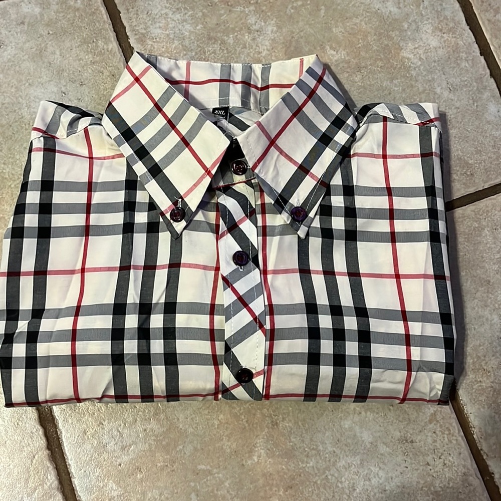 Plaid off white /black/ red button down